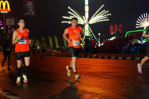 BIB: 76402, 22685
                            <button type="button" onclick="openModal(16202880)" class="btn btn-primary btn-sm float-right btn-popup" data-toggle="modal" data-target=".modal-high-quality">
                        <i class="fas fa-shopping-cart"></i> Add to Cart
                    </button>
                                            <button type="button" onclick="isThisMe(16202880, true)" class="btn btn-success btn-sm float-right btn-popup btn-isme hidden" data-toggle="tooltip" data-placement="bottom" title="นี่คือรูปของคุณใช่ไหม คลิกที่นี่เพื่อเอาเข้าอัลบั้ม">
                        <i class="fas fa-plus"></i> Add to album
                    </button>
                    <button type="button" onclick="isThisMe(16202880, false)" class="btn btn-warning btn-sm float-right btn-popup btn-isnotme hidden">
                        <i class="fas fa-ban"></i> Remove from album
                    </button>